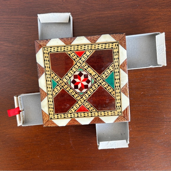 Wooden Marquetry Lacquered Mosaic Wood Inlay Matchbox Holder - Picture 3 of 8